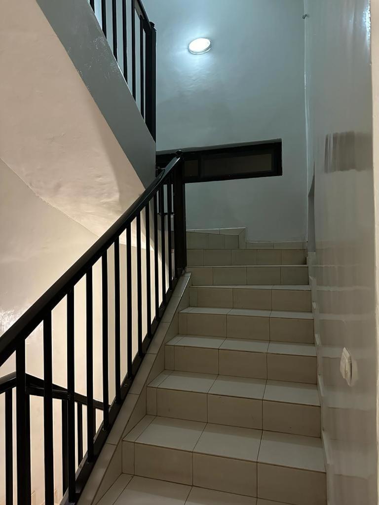 Appartement Spacieux Chez Keur Matou - F2 Дакар Экстерьер фото